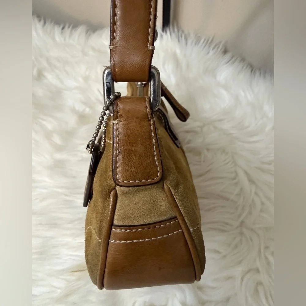 Vintage Coach Hampton Demi Buckle Suede Bag 7558